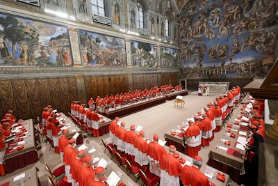 Por ejemplo, la votación de New Pope tuvo lugar a