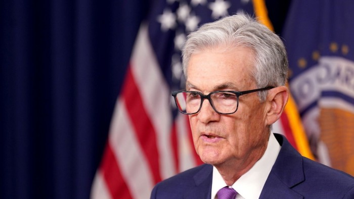 Powell de Fed insta a los estudiantes universitarios de los
