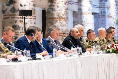Primera entrevista que los rusos y los ucranianos han terminado