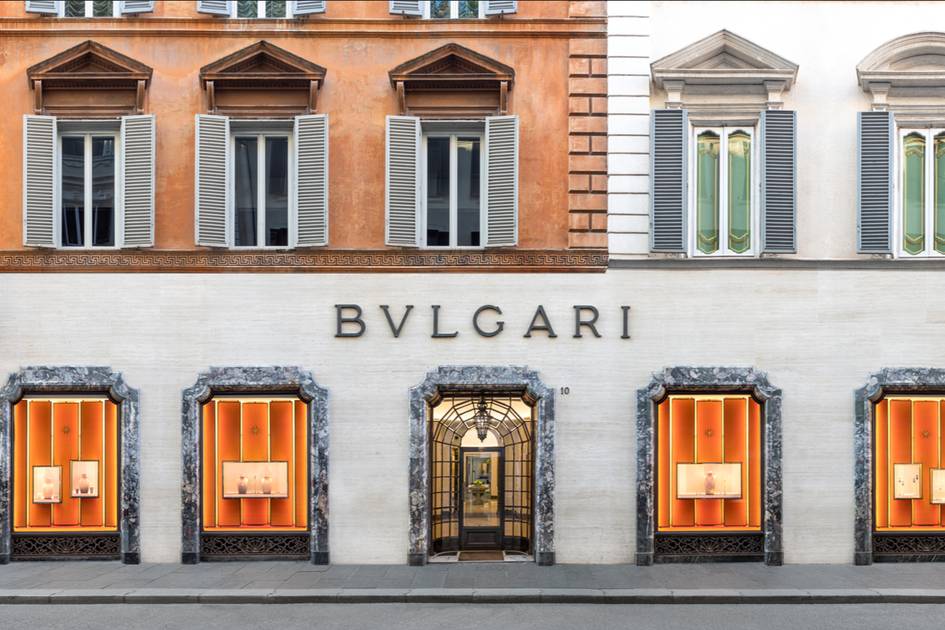 Producción de dobles de Bulgari en Italia