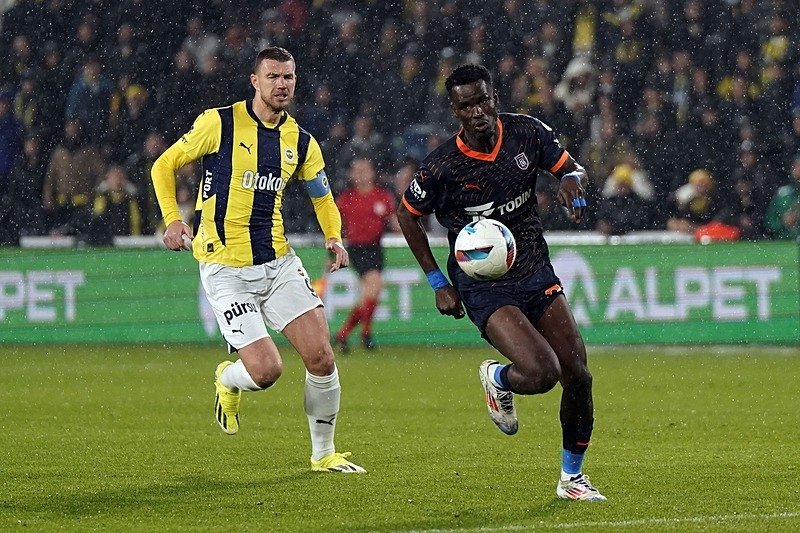 basaksehir-fenerbahce-maci-canli-izle-basaksehir-fenerbahce-maci-ne-zaman-saat-kacta-hangi-kanalda-1746774072332.jpeg