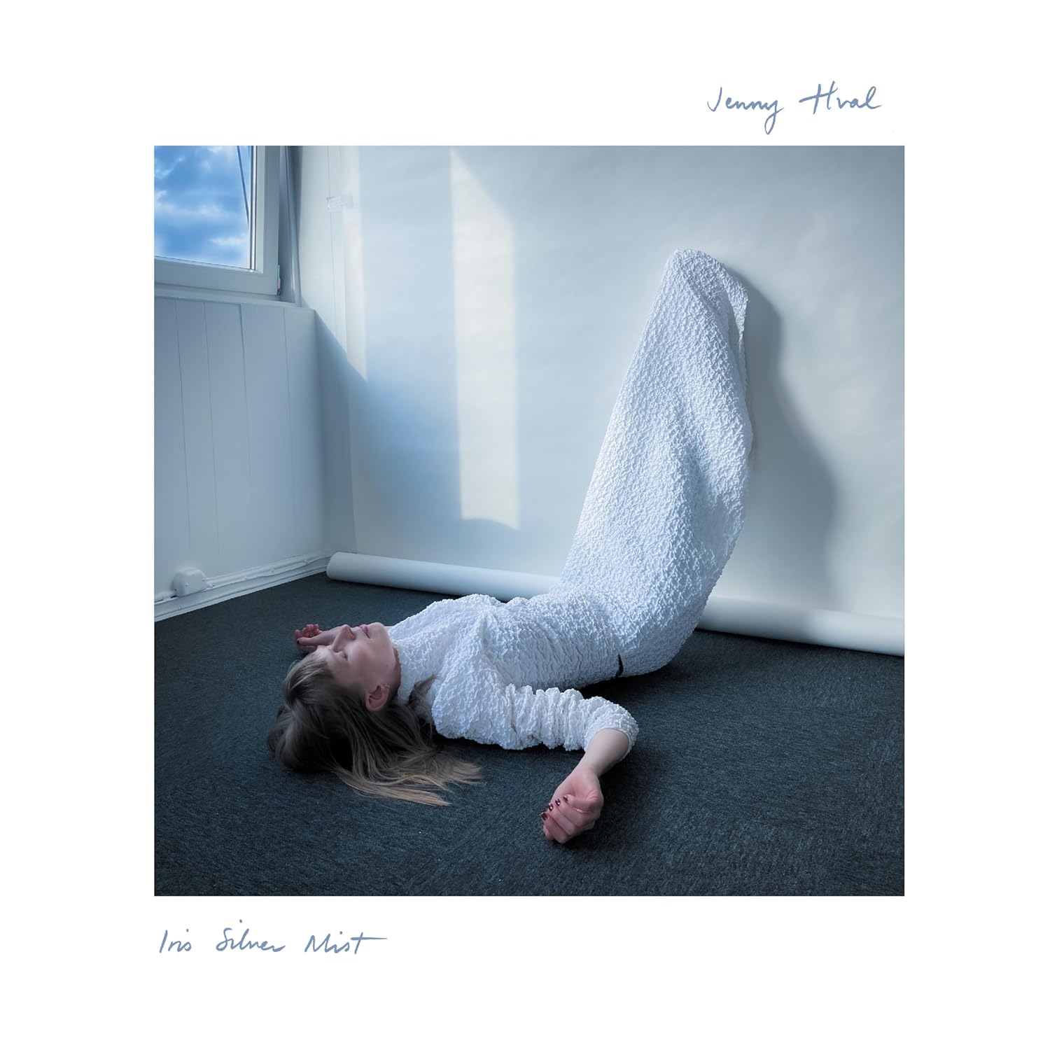 Revisión: Jenny Hval :: Iris Silver Mist