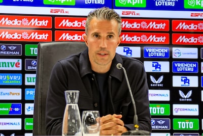 Robin Van Persie toma rápidamente una decisión sobre el primer
