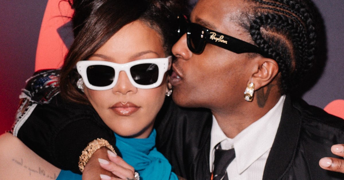 Rocky y Riri Rave en un bote con Ray-Ban