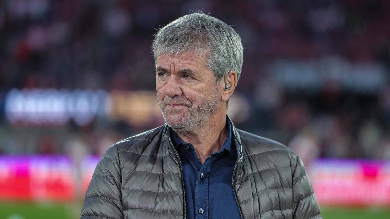 Se dice que Friedhelm Funkel lidera 1. FC Köln al