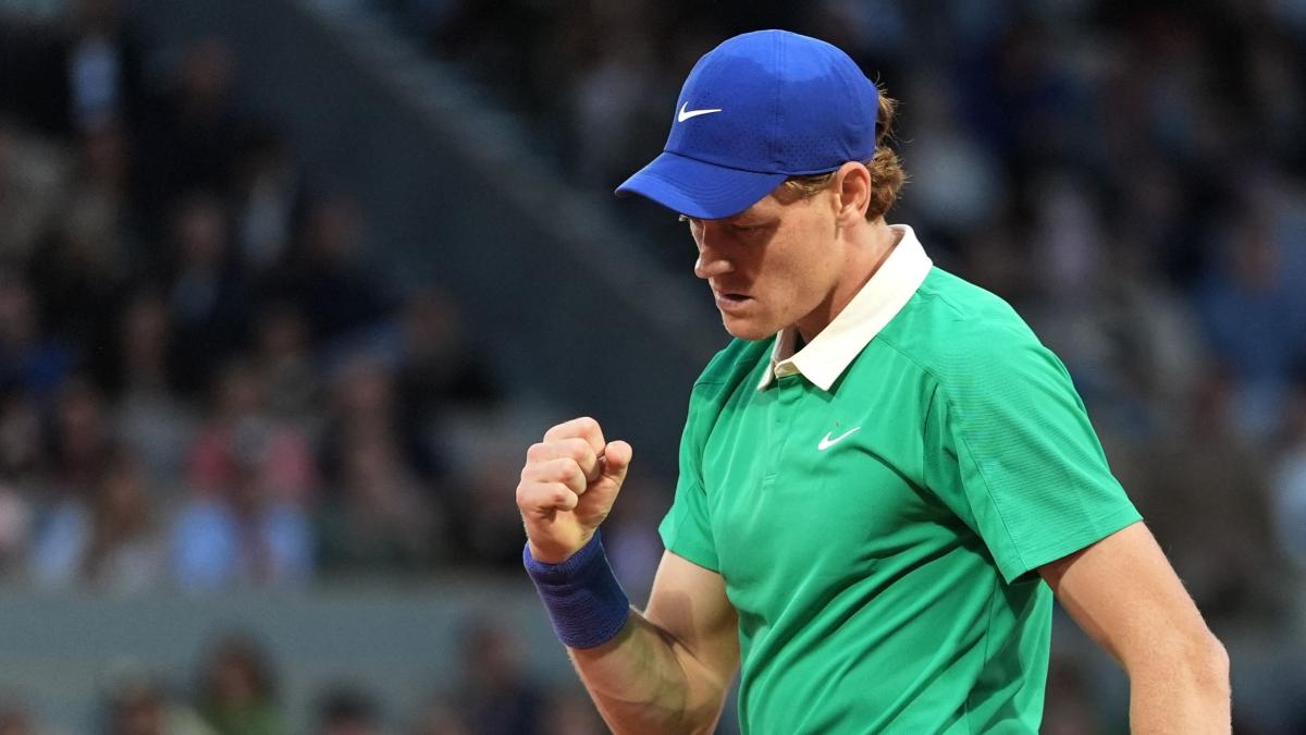 Sinner, debut del campeón: Rinderknech golpeado en tres sets. En