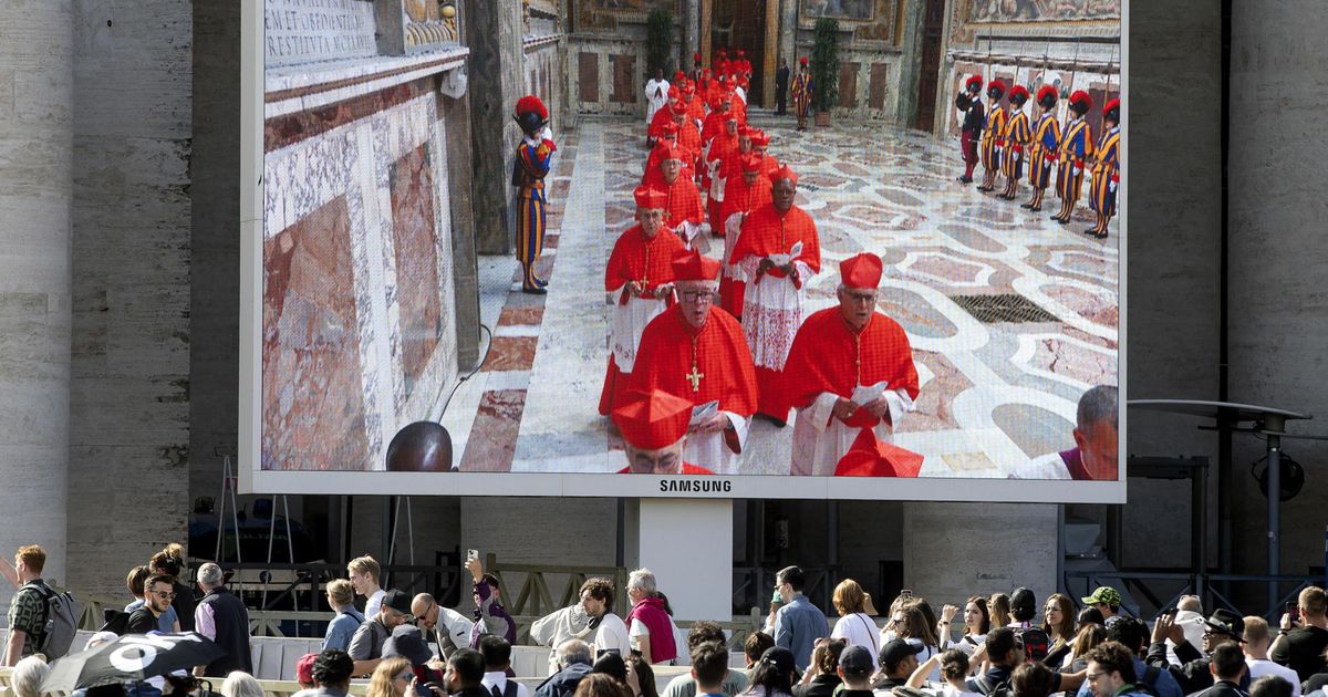 Sixtine Chapel está sellada, Cónclave para el nuevo Papa comenzó