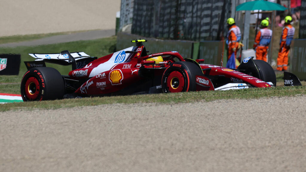 Steiner toma la estrella de Ferrari Hamilton bajo protección
