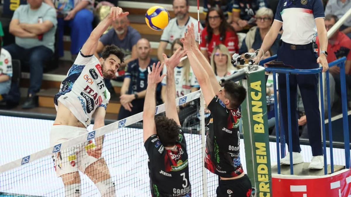 Superlega, Trento reanuda la carrera: 3-0 en Civitanova y en