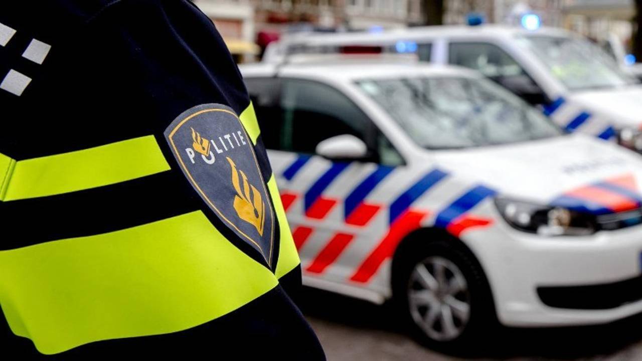 Superportista de Willem II arroja una botella de esmalte al