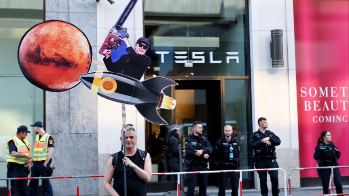 Tesla Board niega el lanzamiento de la búsqueda del sucesor