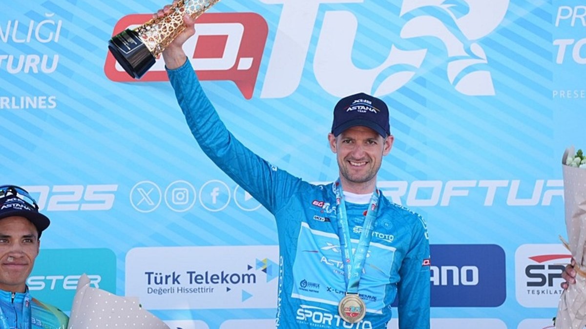 Tour 2025 Champion Wout Poels!