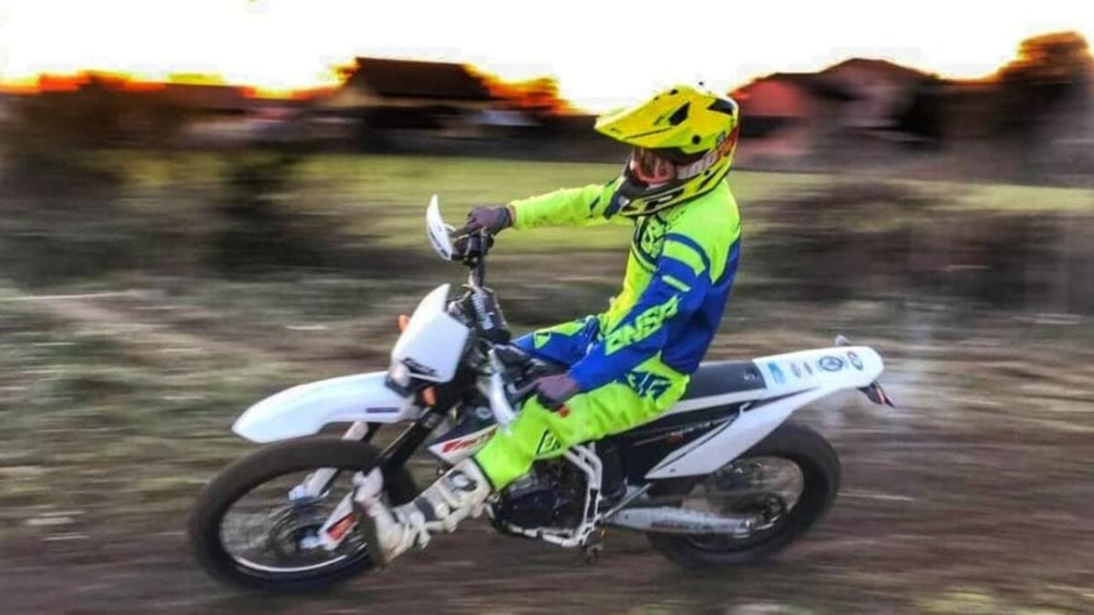 Tragedia en el motocross: un niño de veintinuas muere durante