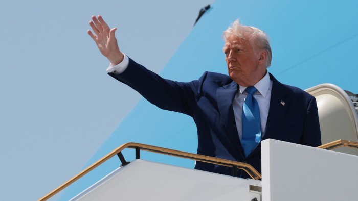 Trump regresa de la negociación de Medio Oriente a la