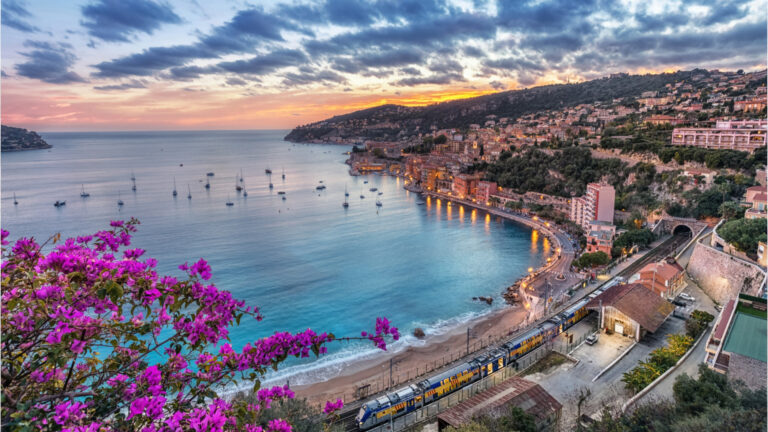 Un tren nocturno, L'espresso Riviera, conectará a Italia con la