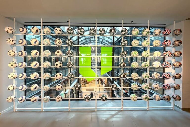 Unisteport celebra la reapertura de su tienda insignia de Munich