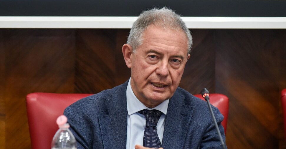 Urso: ex ilva, por delante con la oferta de Azera