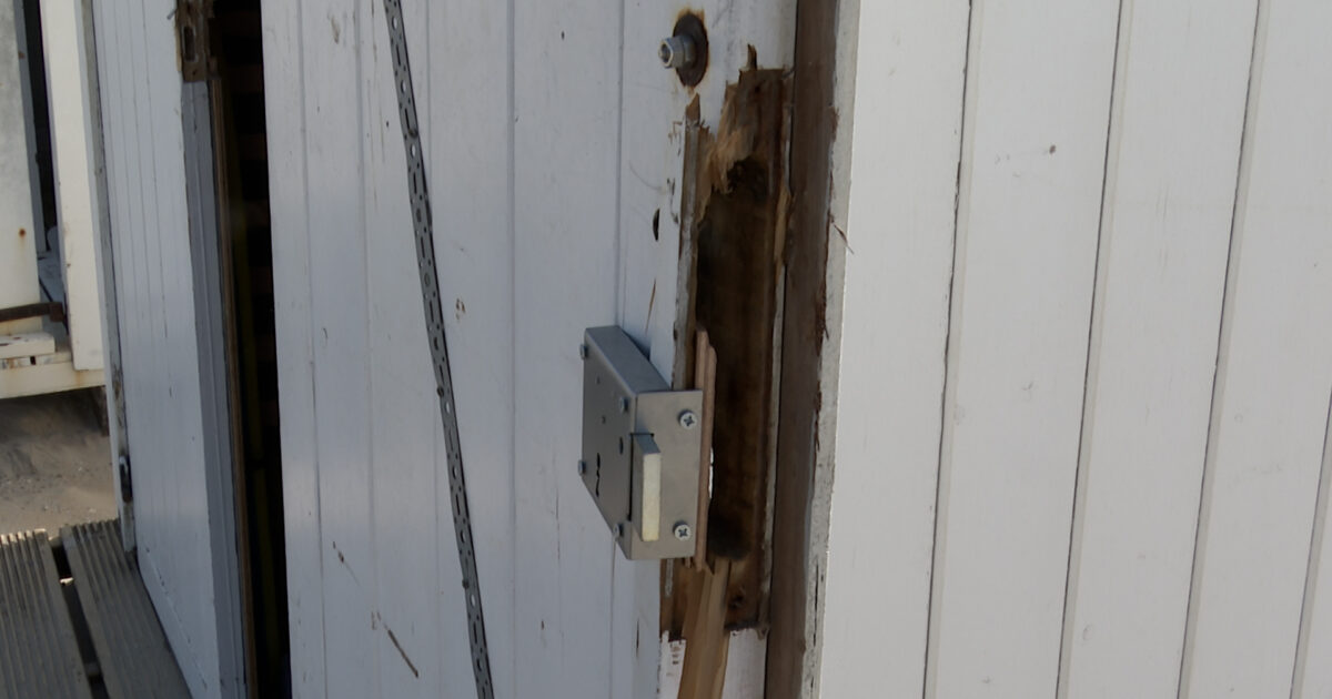 Vandalismo en 19 cabañas de playa en Bredene: la policía