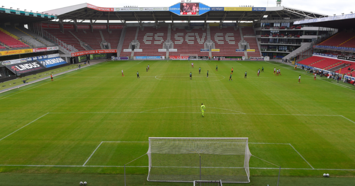 Vandals Daadium del campeón Zulte Waregem, la policía comienza la