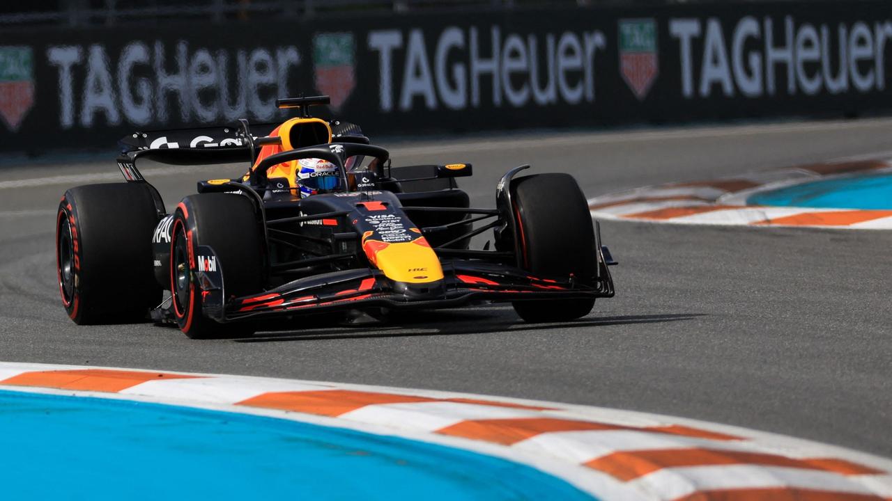 Verstappen agarra el polo en Miami, Antonelli nuevamente fuerte