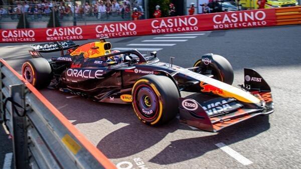 Verstappen lucha con la configuración de Red Bulls