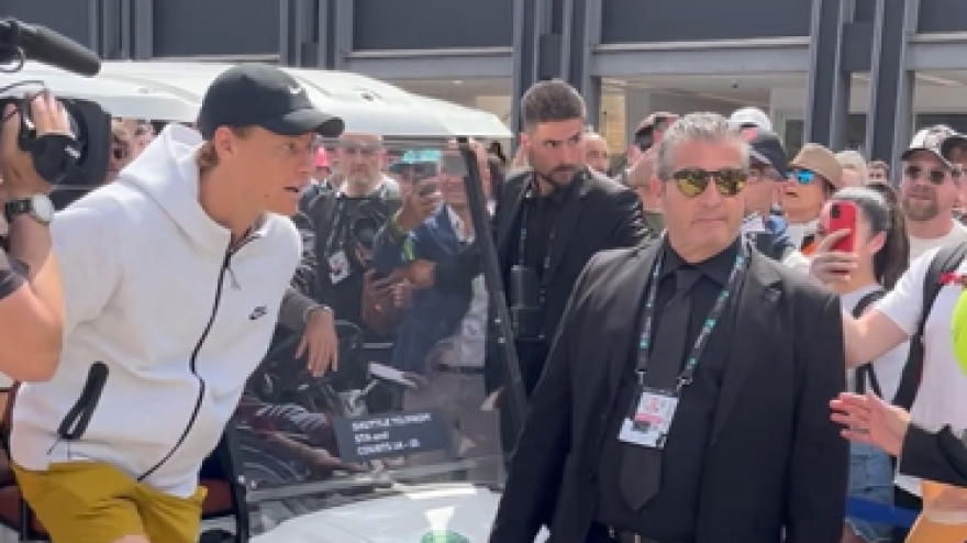 Video Sinner llega al Foro de International: Recepción para gritar