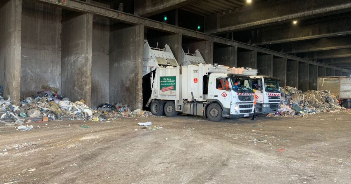 Waste Hhalers Ivbo hoy en el trabajo después de la