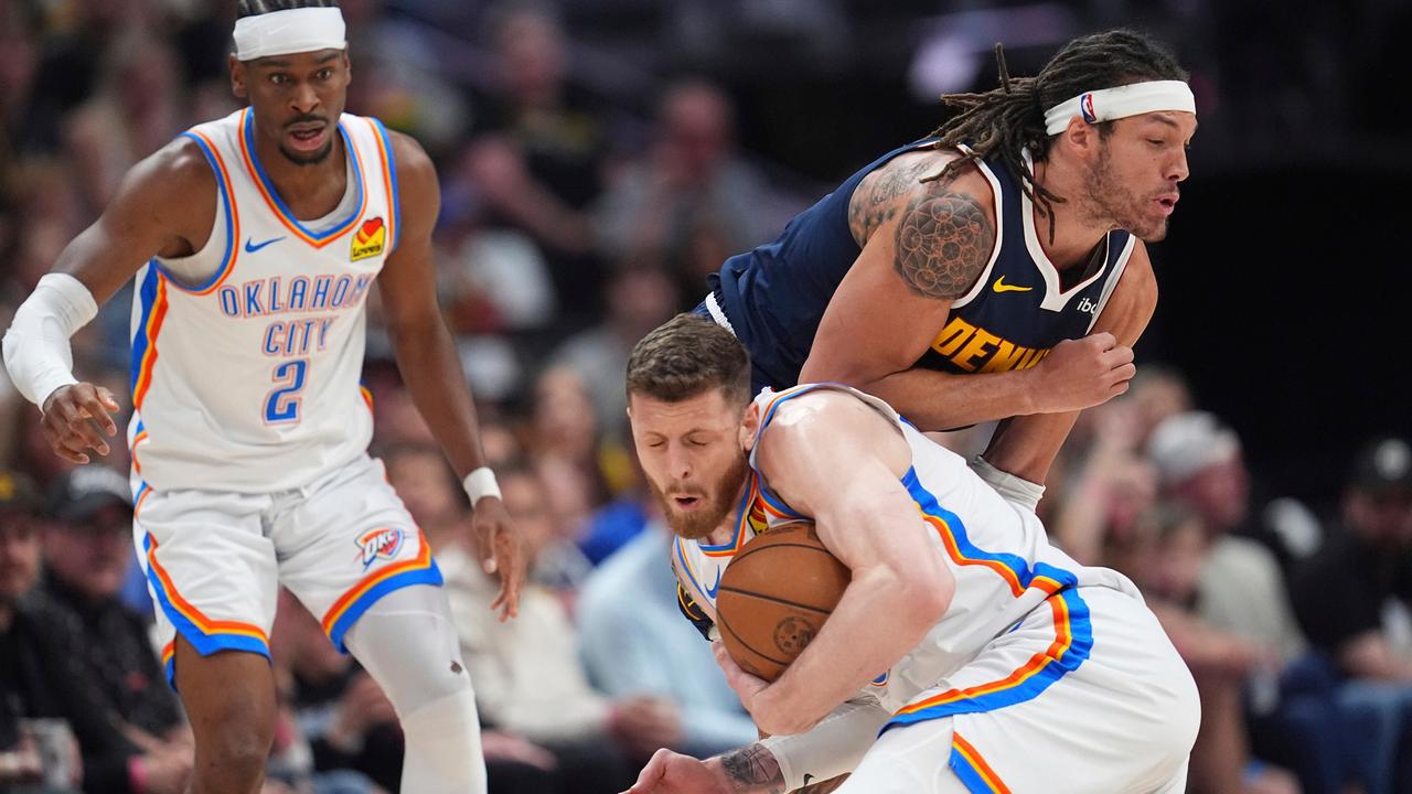 "OKC" Contra Denver - batalla defensiva en el Día de