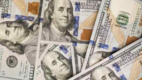 Una colección de billetes estadounidenses de $ 100