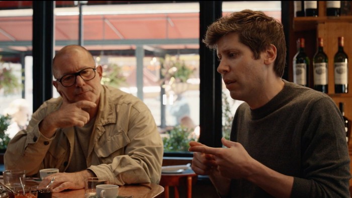 ¿El Jony ive Sam Altman mostrará a Apple?