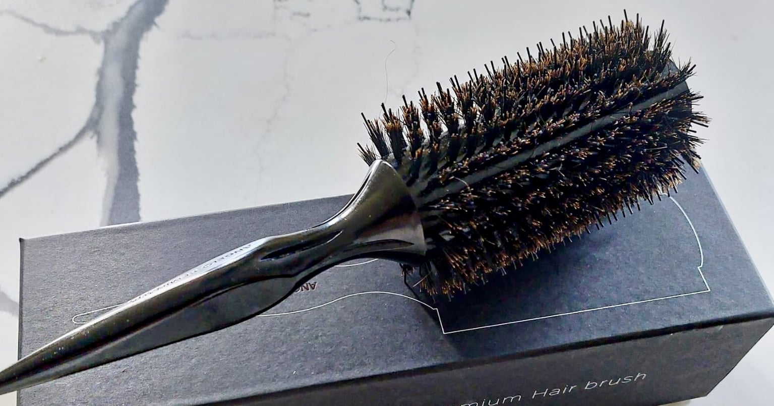 ¿Puede un simple cepillo de cabello realmente terminar los días