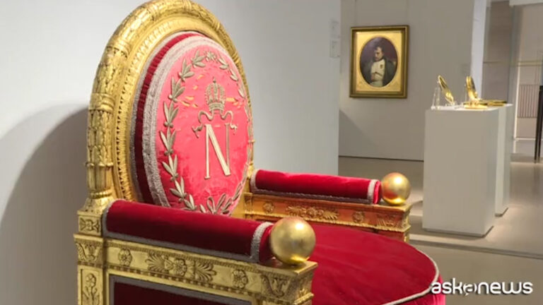 ¿Siéntate en el trono de Napoleón? ¡Casi posible! El que