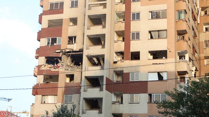 Edificio dañado en Teherán tras el ataque israelí.