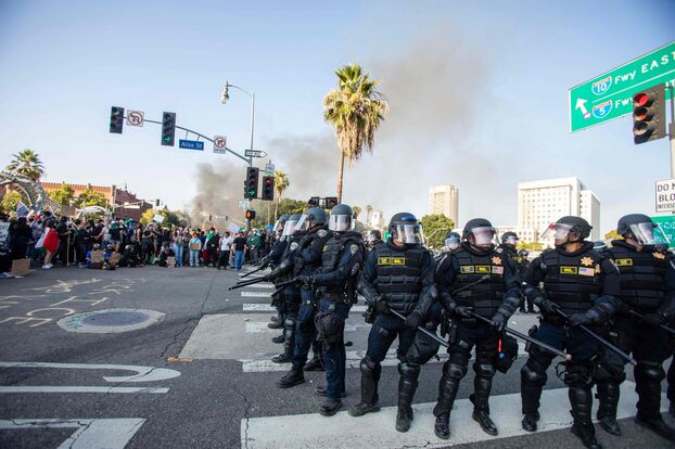Miembros de la Guardia Nacional en Los Ángeles