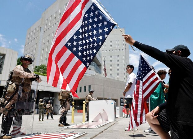 Manifestantes en Los Ángeles.