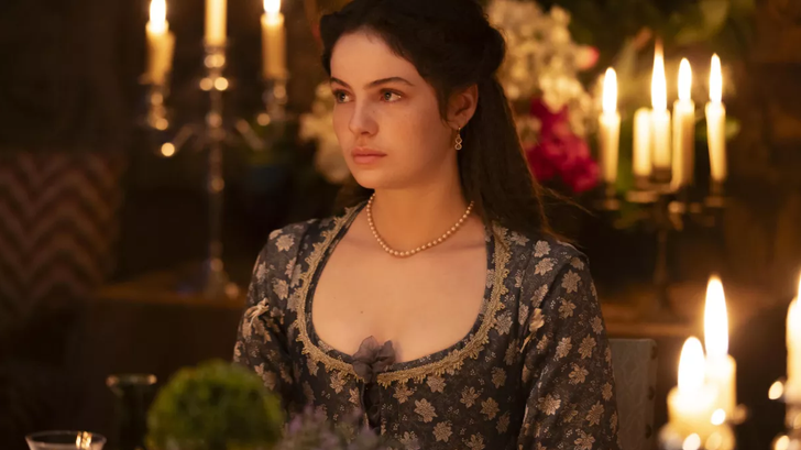 Kelly Depeault, en el papel de Marie de Rohan.