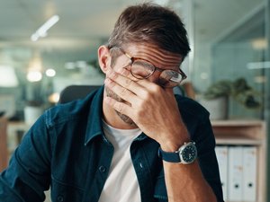 ¿Por qué estamos cansados después de comer?