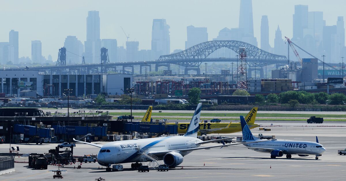 Aeropuerto de Newark EN VIVO: Todos los vuelos suspendidos, provocando