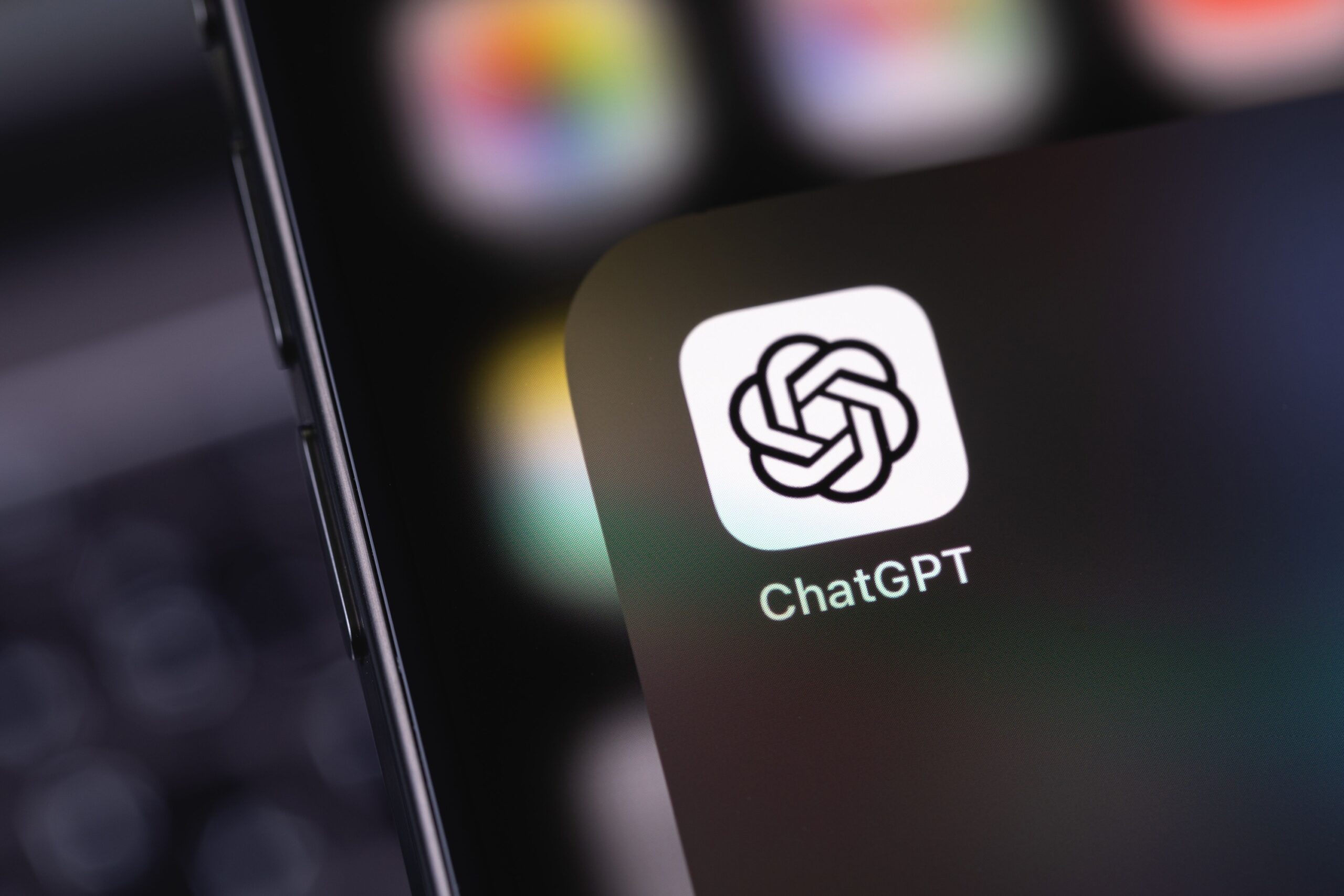 Ahora es oficial: ChatGPT te hace más tonto.