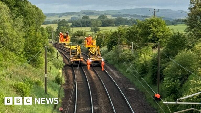 Árbol caído interrumpe los trayectos de tren de Glasgow a
