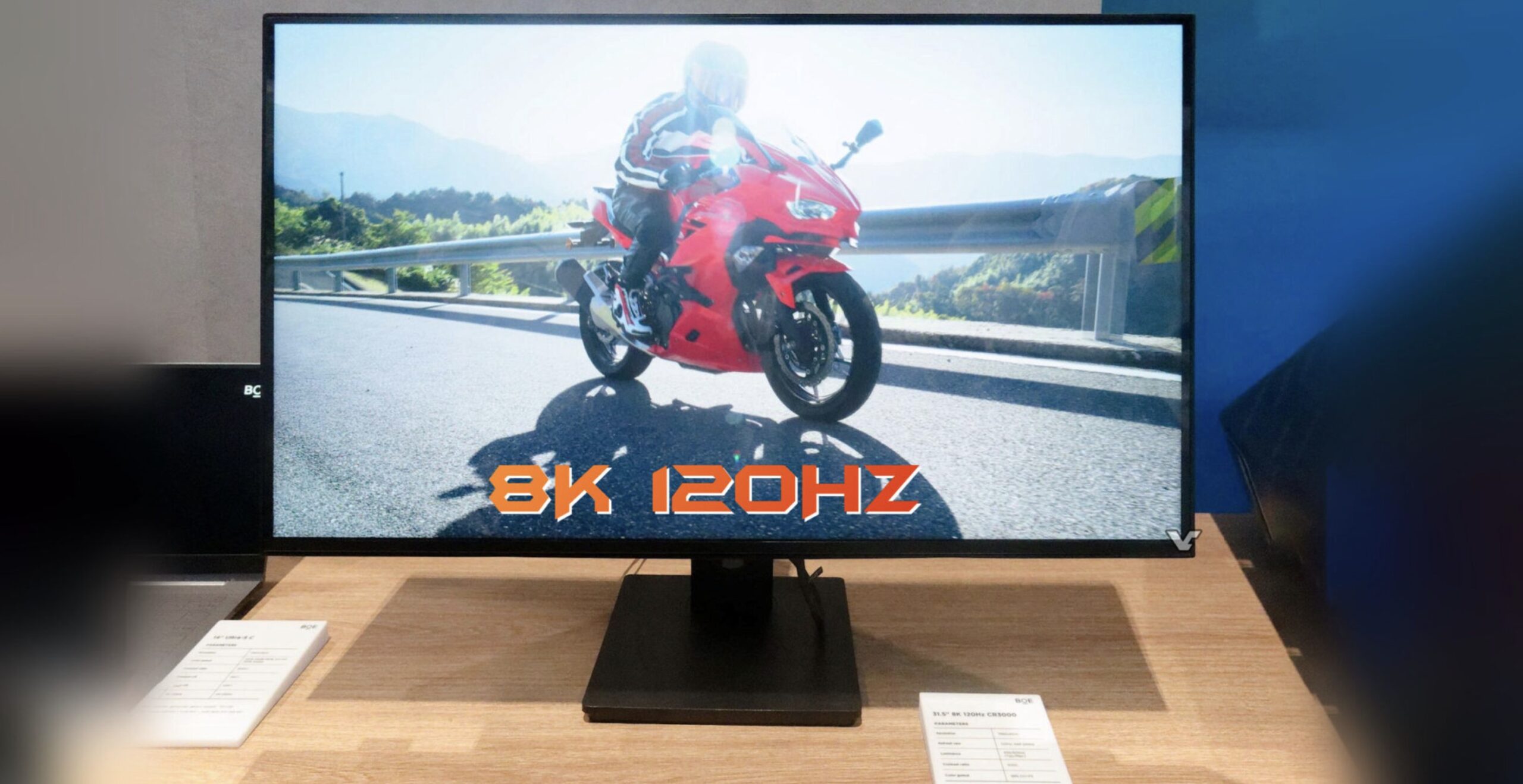 BOE muestra un monitor gaming increíble... ¿y sin utilidad?