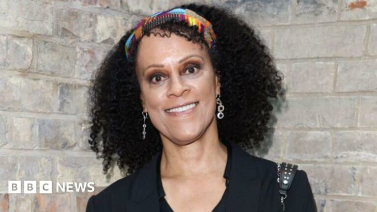 Bernardine Evaristo 'asombrada' por recibir el Premio de Mujeres por