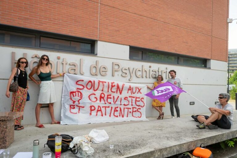 Camas cerradas, huelga: por qué persiste la tensión en psiquiatría.