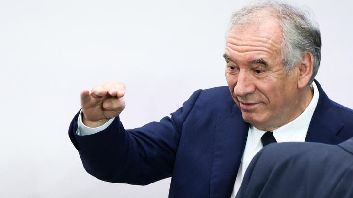Cómo François Bayrou maniobró a su gente, de la izquierda