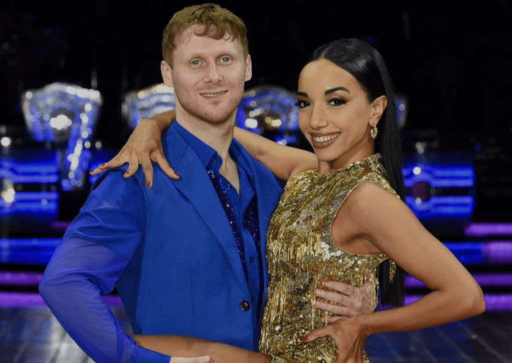 Concursante de 'Strictly Come Dancing', Jamie Borthwick, suspendido por la