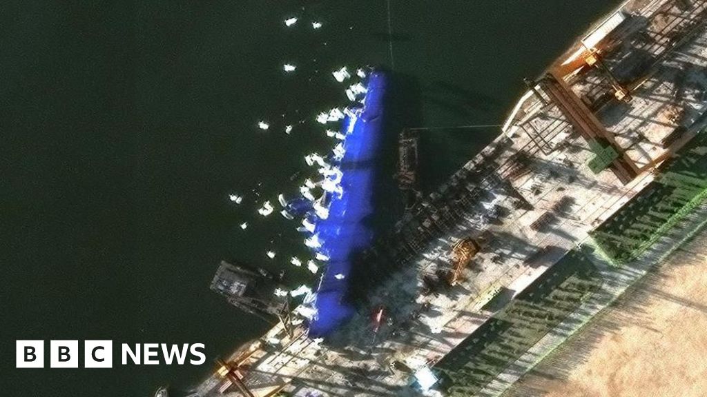 Corea del Norte lanza un buque de guerra tras un