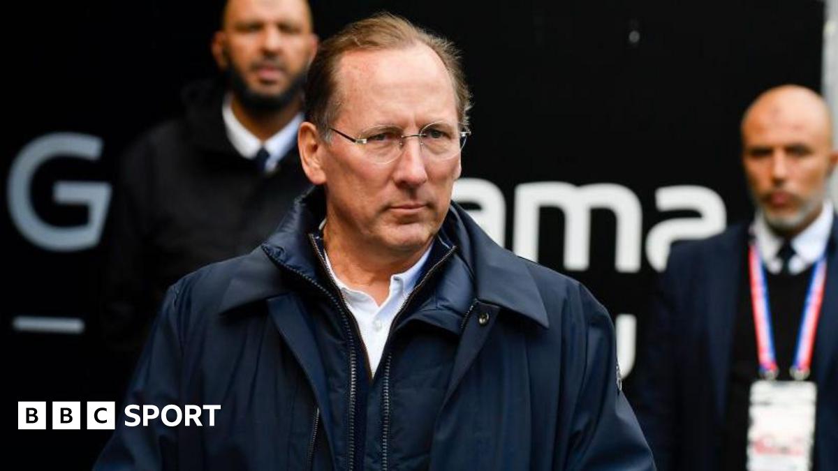 Crystal Palace: John Textor dispuesto a vender acciones para el