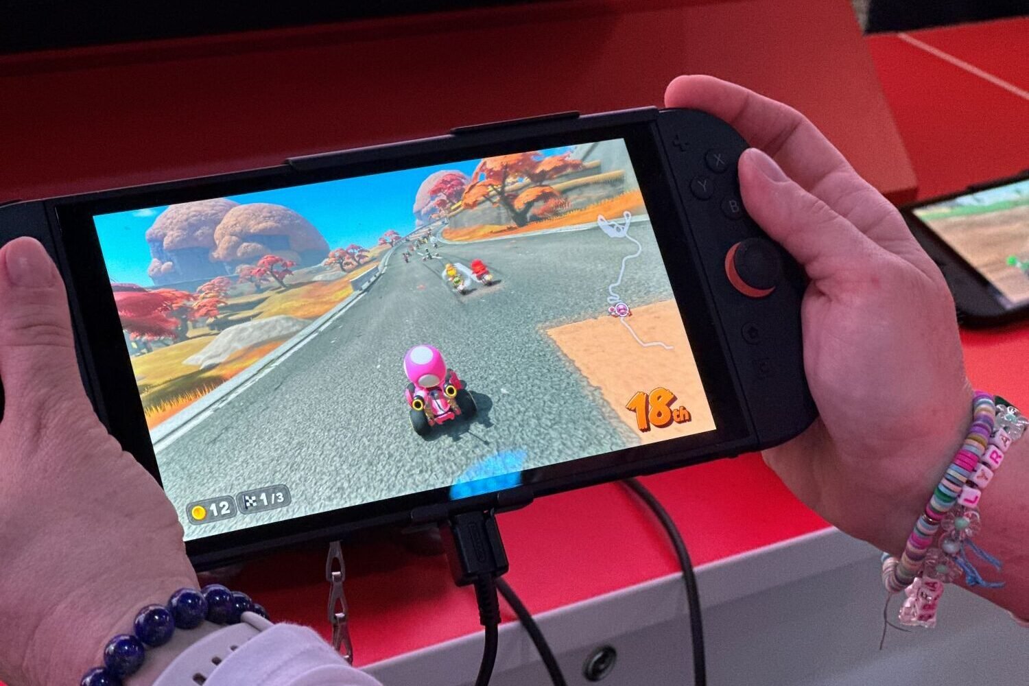Desembalando tu NUEVO Switch 2: No quites este trozo de