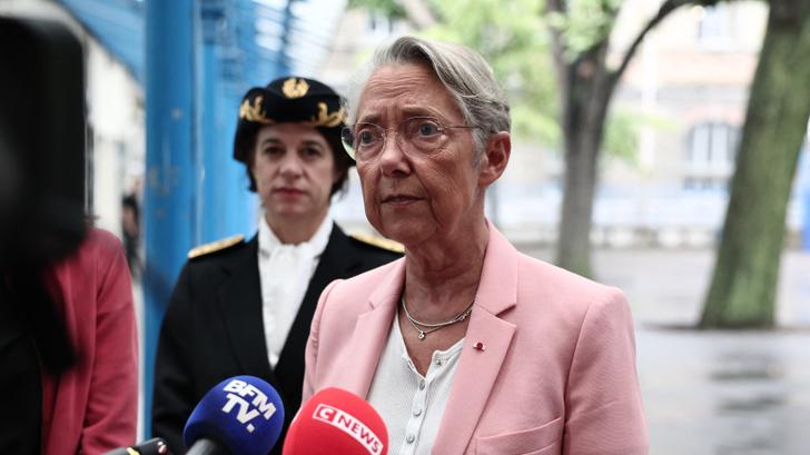 Dirigido por Élisabeth Borne por cerrar las escuelas, el alcalde