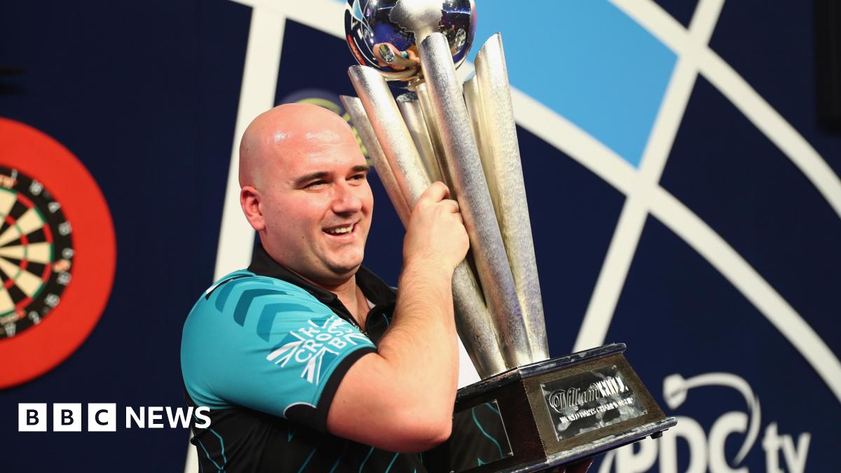El excampeón mundial de dardos Rob Cross, prohibido como director